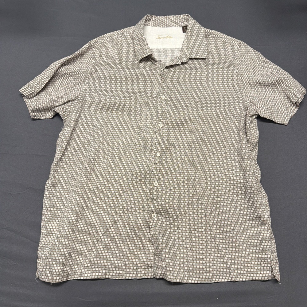 Tasso Elba men's button-up short-sleeve shirt with a white and grey
